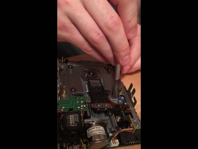 Cleaning Macintosh FDHD drive lower mechanism