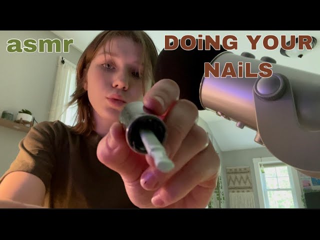 ASMR 1 MiNUTE BESTiE DOES YOUR NAiLS 💅 🎞