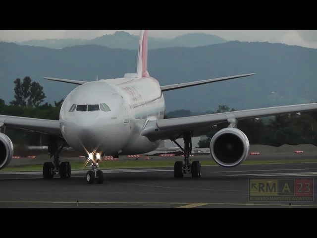 Iberia A332 Arribo y despegue / Costa Rica