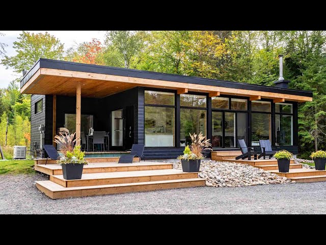 Ultra Modern Waterfront Retreat features Great Shopping and Restaurants in Muskoka River