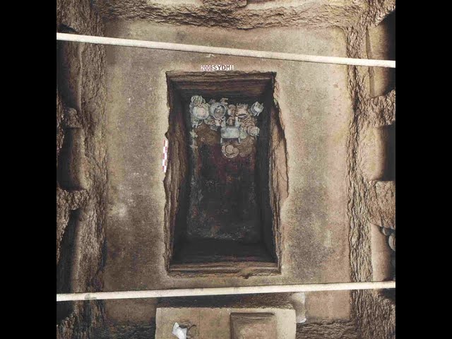 Захоронение правителей Ба в Дахекоу . Фрагмент лекции о древних китайских колоколах