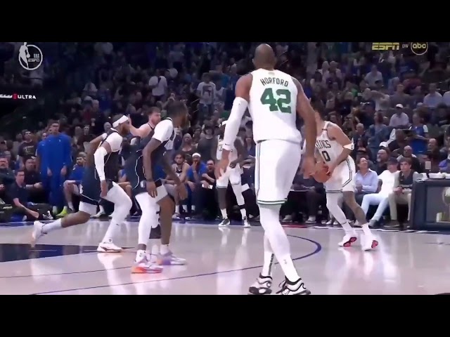 GAFFORD ALLEY OOP THEN TURNS INTO A CRASHOUT AFTER BLOCK || Celtics vs Mavs GAME 4 || NBA Finals