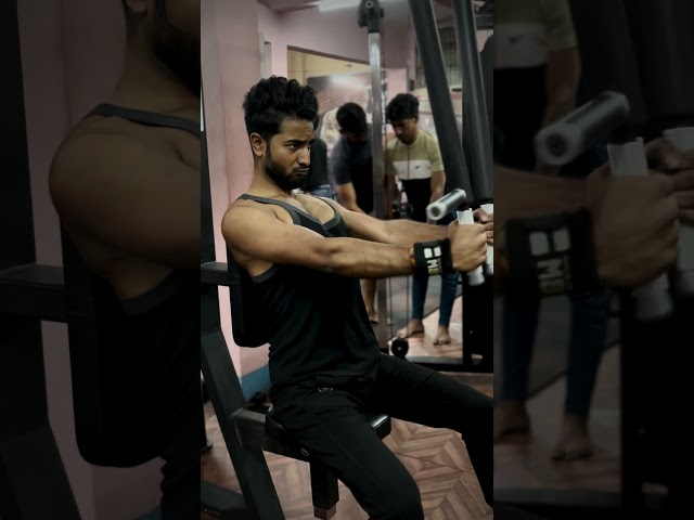 Day18/30.    #gym #motivation #workout #75dayschallenge #love #krishna #shortsfeed