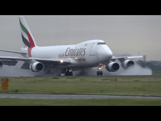 FULL thrust reverse on a wet runway B747 Freighter Emirates OO-THC @ AMS Schiphol