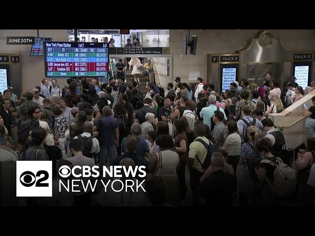 Members of Congress want Amtrak investigation after Penn Station problems