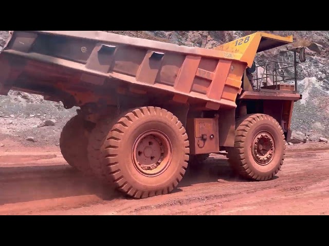 INDIA’S BIGGEST DUMP-TRUCK AT IRON ORE MINES | MADE IN INDIA MONSTER DUMP-TRUCK IN OPEN CAST MINES