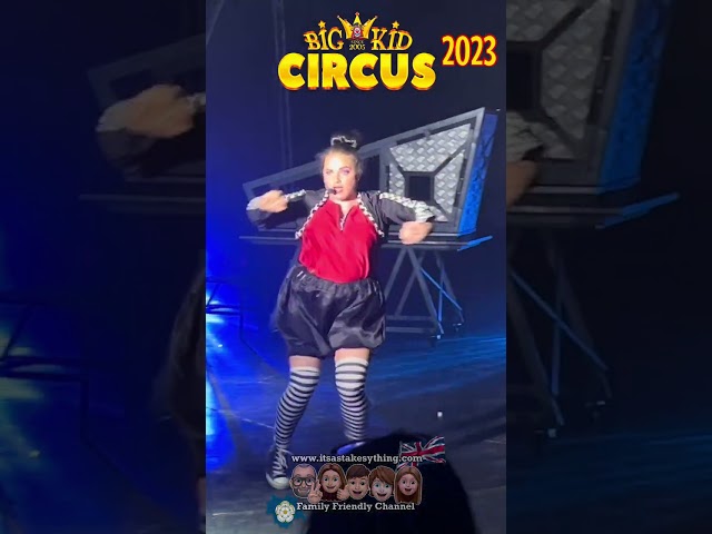 When Clowns Dance 🤡 La Loka at Big Kid Circus 2023 She;s got the moves 🎪 Clowning around #shorts