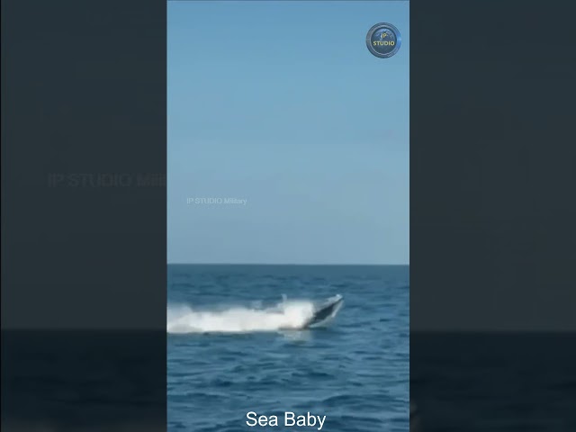 Безпілотник Sea Baby атакує Кримський міст.
