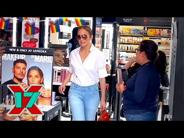 Jennifer Lopez Turns Her Sephora Visit Into A Photo Op