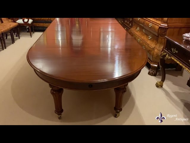 Antique William IV Flame Mahogany Extending Dining Table