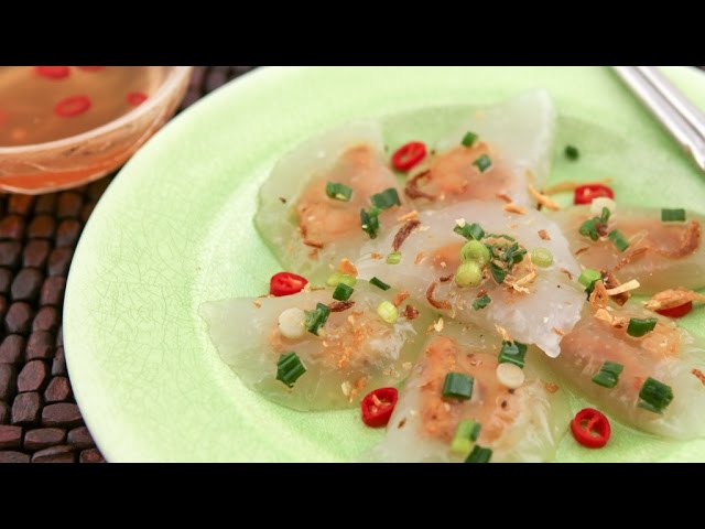 Clear Shrimp and Pork Dumplings/Shrimp and Pork Tapioca Cakes (Banh Bot Loc Tran)