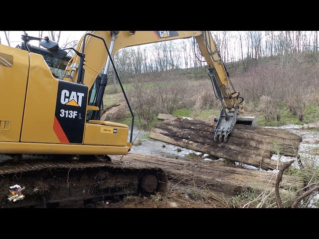 Beaver Dam Removal with an Excavator - Dealing with Beavers