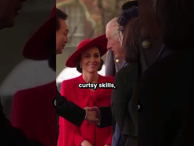 Princess Kate showed her impeccable curtsy skills, even on stairs! #katemiddleton