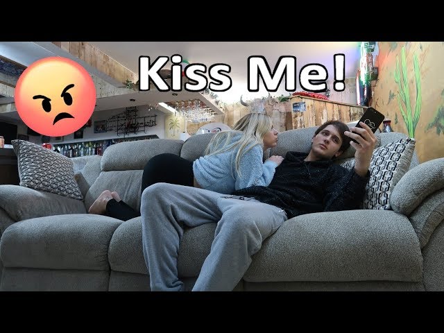 I DONT WANT TO KISS YOU PRANK ON GIRLFRIEND *SHE GETS AGGRESSIVE*