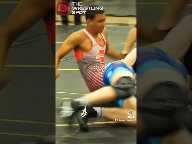 Van Grasser takes down and leg laces Omar Adzhir... https://youtu.be/3M4sVVIl3hY