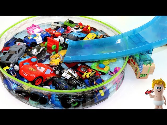 Learn Colors for Kids w/Disney cars Police vehicles Tayo in water Slide