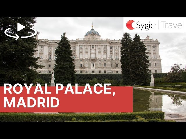 360 video: View of the Royal Palace from the Sabatini Gardens, Madrid, Spain