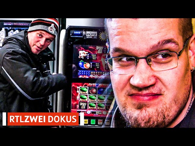 Spielsüchtig mit Hartz IV | Armes Deutschland | RTLZWEI Dokus