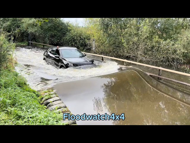 Vehicles take on Essex floods (part 1)