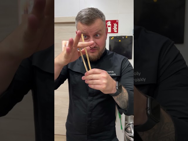 Lifehack with chopsticks 🥢🥢🥢