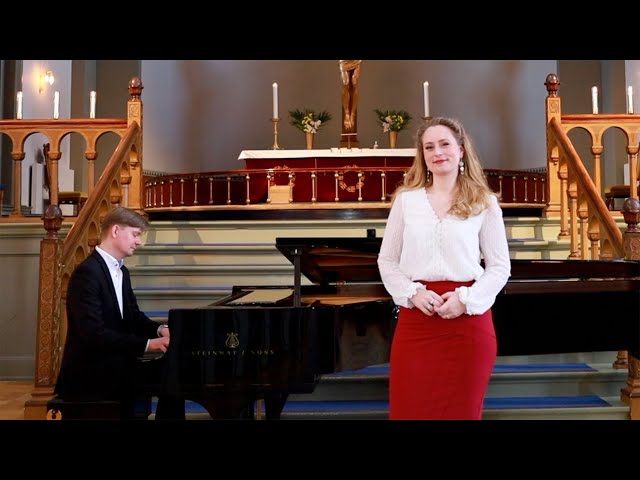 Som en anemone - Carina Tybjerg Madsen (sopran), Tekst: Kathrine Lilleør, Musik: Frederik Magle