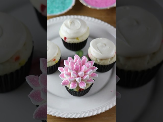 Making a Flower Bouquet out of Cupcakes! 🧁💐