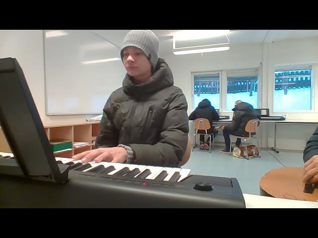 me trying piano :D write i n the comments if i am good :D