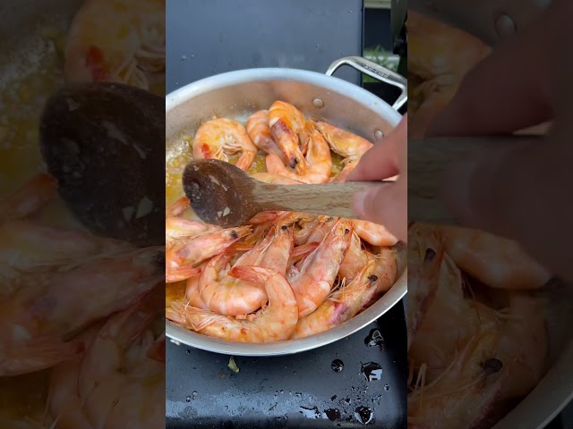 Butter garlic shrimp #asmr #garlicshrimp