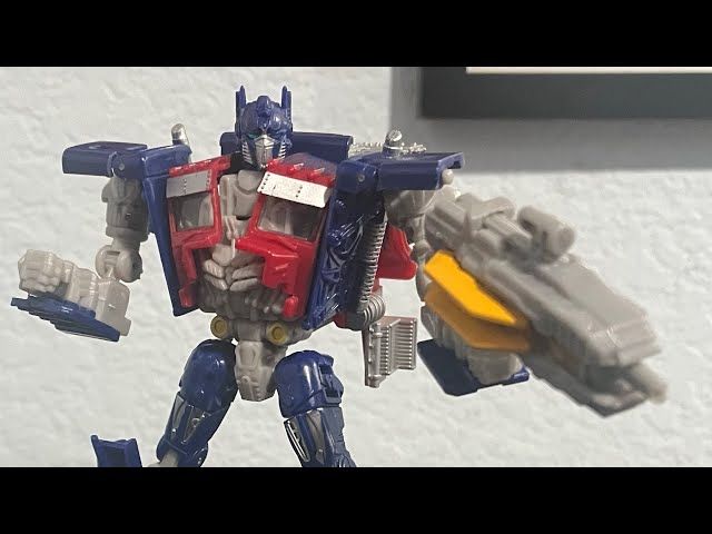 Transformers: Dark of the moon deluxe class Optimus prime review