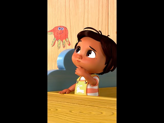 Nina Plays Hide and Seek with Friends! #shorts #cocomelon #ninasfamilia #games #friends