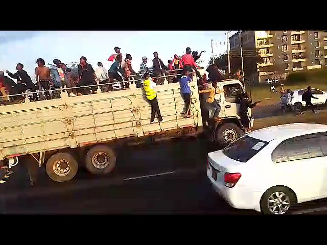 Chaotic scenes as Reject finance bill protestersenter Thika Road   25 June 2024