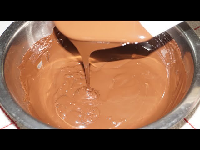 Πώς Να Λιώσω Σοκολάτα Σε Μπεν Μαρί 🍫🍫 How To Melt Chocolate In Bain-marie // Stella Love Cook