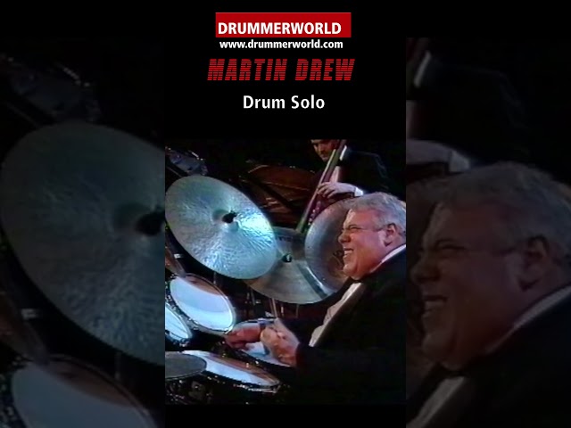 Martin Drew (R.I.P.): S H O R T Drum Solo 1 - 1998
