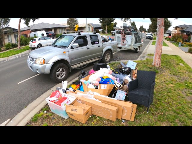 Curbside Collection - Keeping It Scrappy!