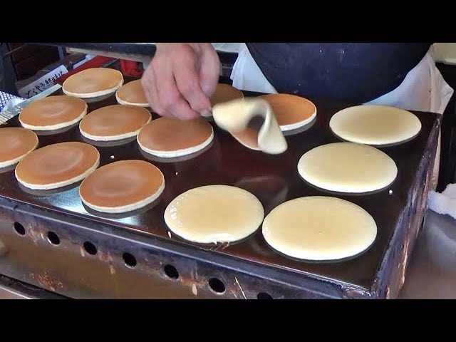 Japanese Street Food - Japanese Pancake DORAYAKI Jiggly Fluffy Cake