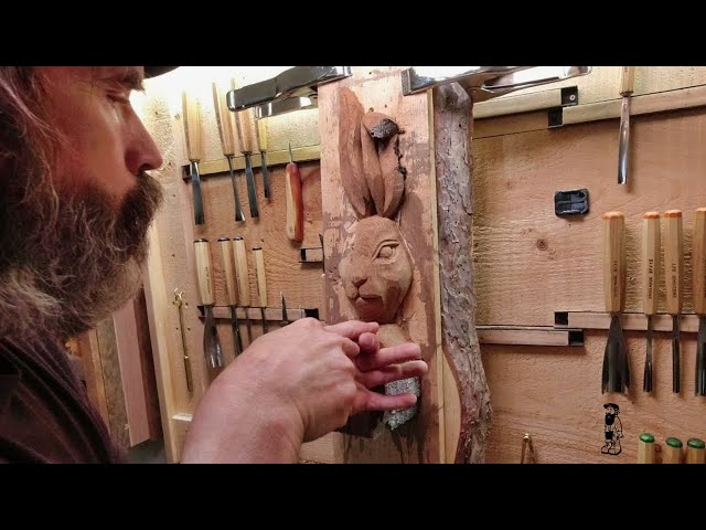 Carving a Rabbit out of Cottonwood Bark -Silent Woodcarving with Hand Tools Only