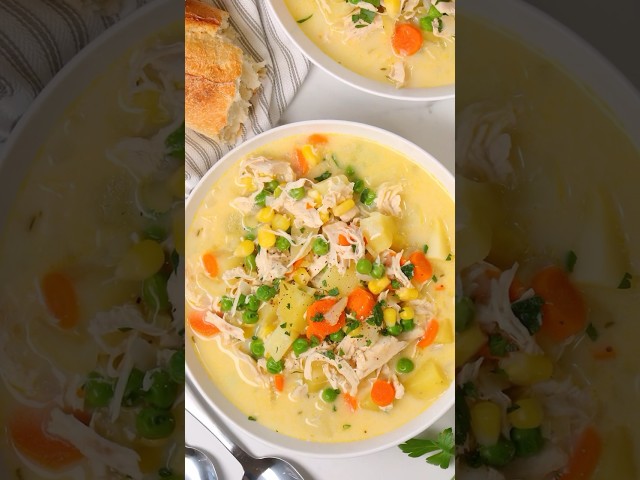 Delicious Chicken Pot Pie Soup | Fall Recipes #recipes