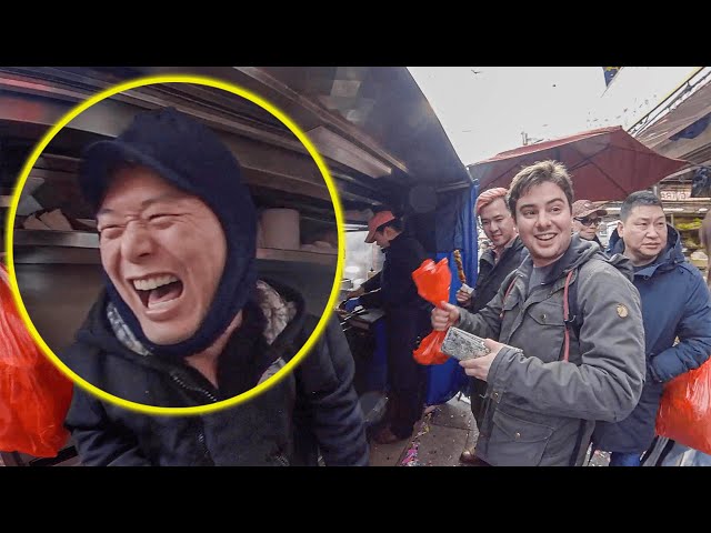 White Guy Gets Street Food in Rare Chinese Dialect, STUNS Locals