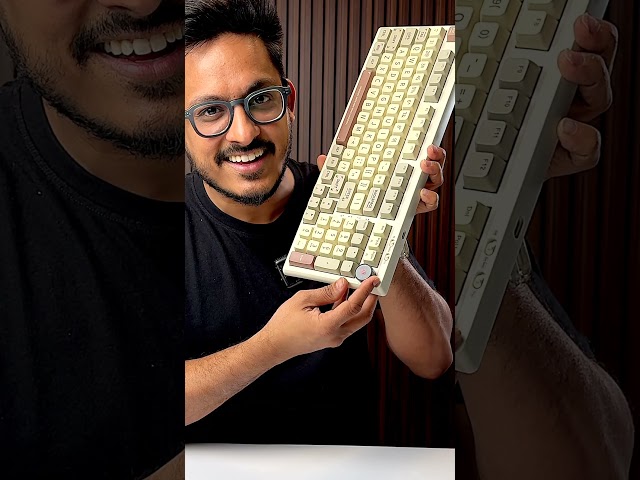 The Mechanical Keyboard With A Mini TV! 🤯