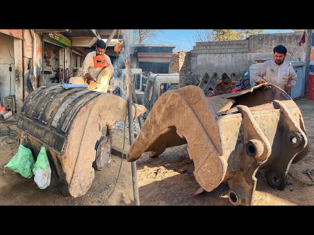 The Excavator Mashine Bucket is Broken | Repair In Local Workshop