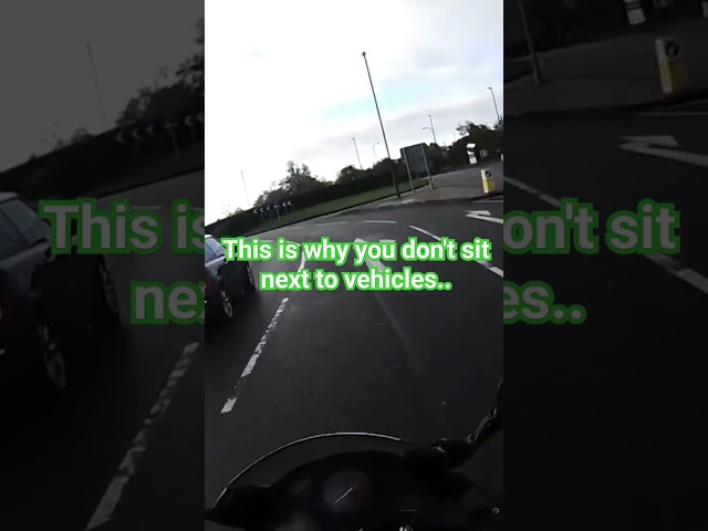Motorcycle safety tip. Don't sit next to vehicles. (IMPORTANT, read description! Video short zoomed)