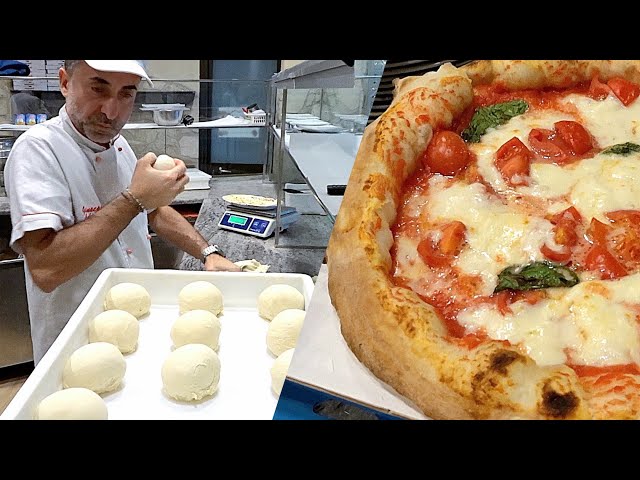 How to Make Neapolitan Pizza Dough in a Neapolitan Pizzeria (in Rome, Italy) SUBTITLES
