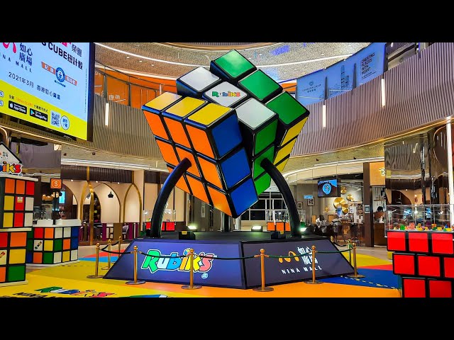 BIGGEST Rubik’s Cube in the World…