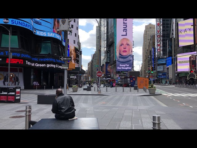 New York City in the era of Covid-19 - 30 sec. in Times Square