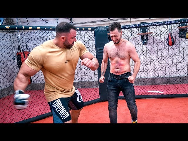 Bodybuilder beats the leek knockout !?