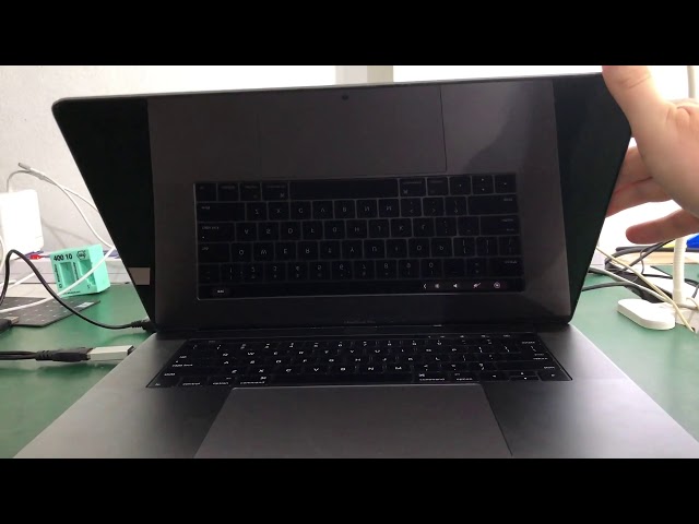 MacBook Pro 2016 2017 - Flexgate - "Stage light" Effect - Display switches off