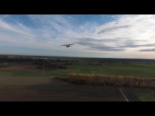 E-Flite Cargo 1500 setzt Fallschirmspringer ab