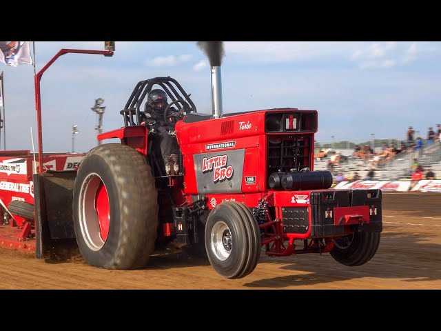 Tractor Pull 2023: Hot Farm Tractors. Scheid Diesel Extravaganza. Pro Pulling League.