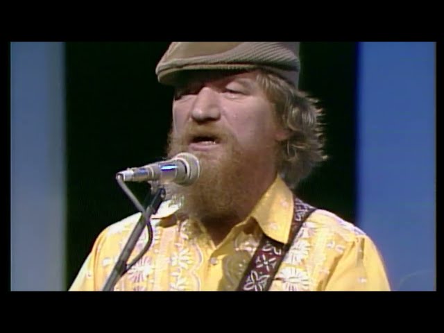 The Night Visiting Song - Luke Kelly and The Dubliners