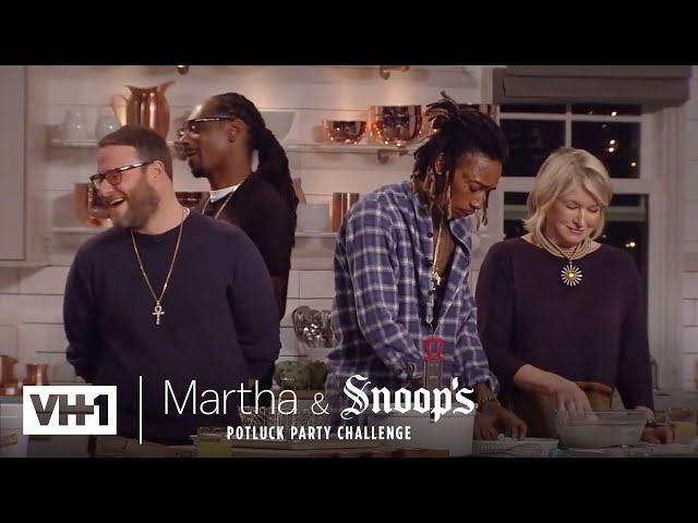 Wiz Khalifa & Seth Rogen Make Delicious Fried Chicken | Martha & Snoop’s Potluck Dinner Party
